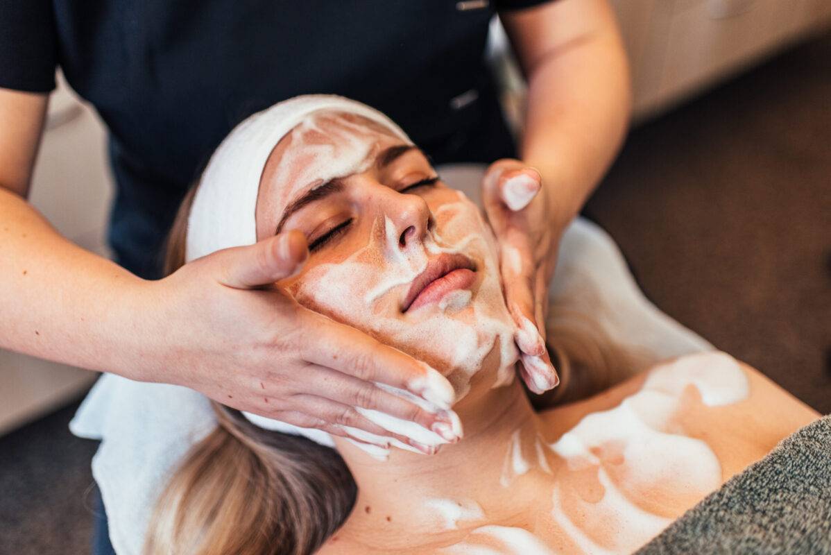 Valmont, Salon Imago